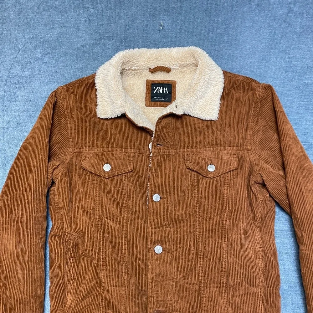 Zara Corduroy Trucker Jacket Mens Medium Brown Sherpa Lined Button Front Winter